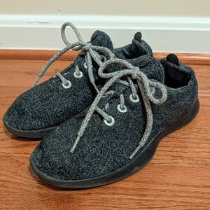 Allbird's Women's Dark Gray Sneakers